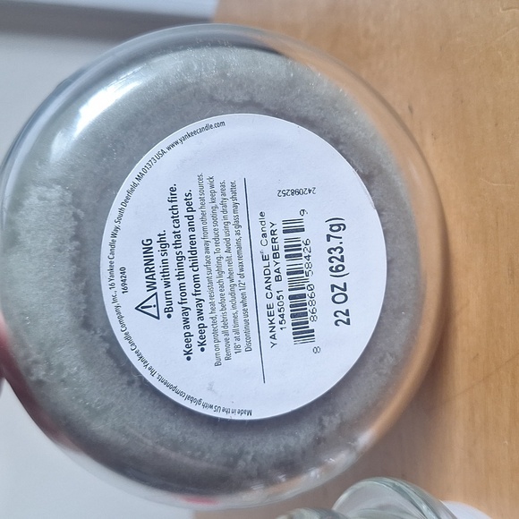 Williamsburg Bayberry Large Jar 22z Yankee Candle - Picture 4 of 4